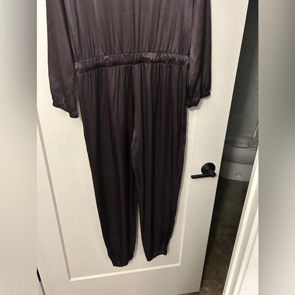 *NWT* NATION LTD Salma Silk/Satin Jumpsuit in Liquid Metal - Picture 12 of 12